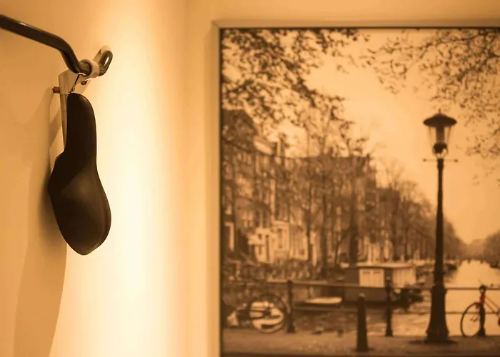 Mercure Centre Canal District Hotel