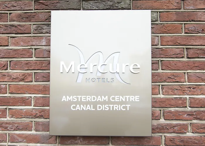 Hotel Mercure Centre Canal District 4*