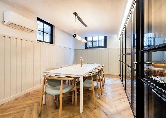 Mercure Centre Canal District 4*