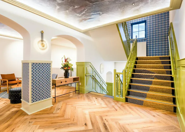 Mercure Centre Canal District Hotel