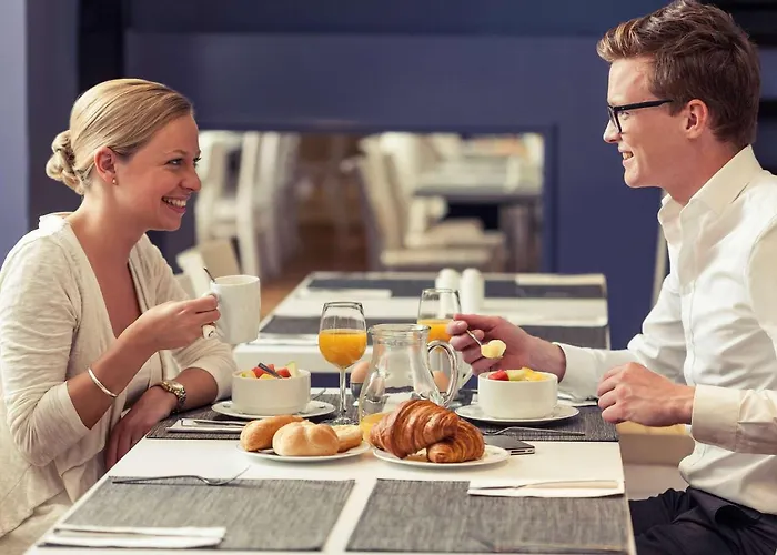 Hotel Mercure Centre Canal District 4*