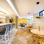 Mercure Centre Canal District فندق 4*