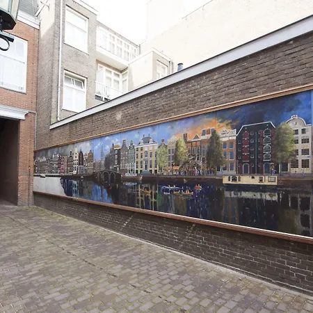 Mercure Centre Canal District Hotel