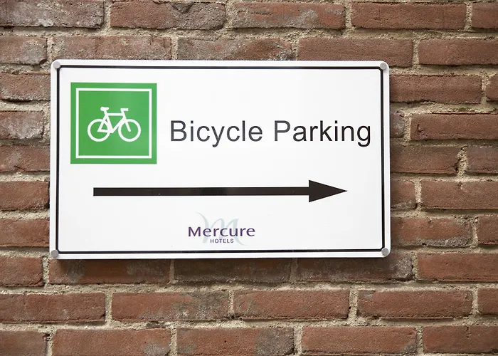 Mercure Centre Canal District Hotel 4*