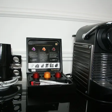 Mercure Centre Canal District Hotel 4*