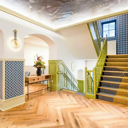 Mercure Centre Canal District Hotel