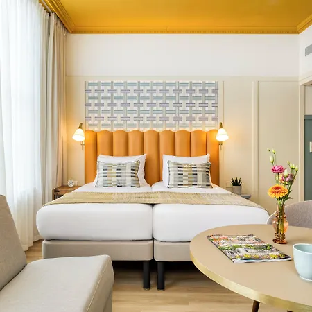 Mercure Centre Canal District מלון