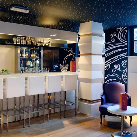 Mercure Centre Canal District 4*